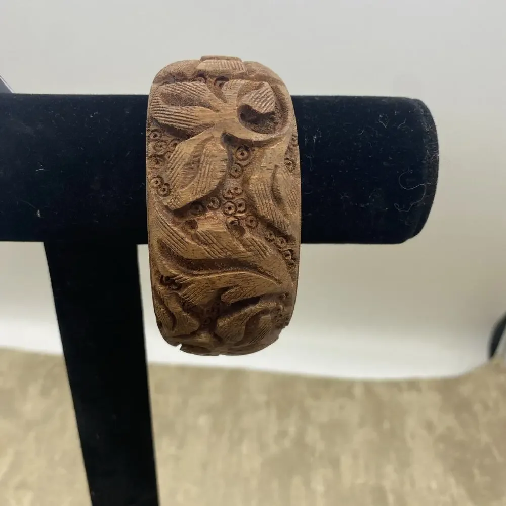 Vintage Wooden Carved Floral Vines Design Bangle Bracelet 2.75” Diameter